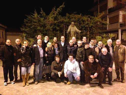 Foto di gruppo per i componenti di In Autonomia e Libertà